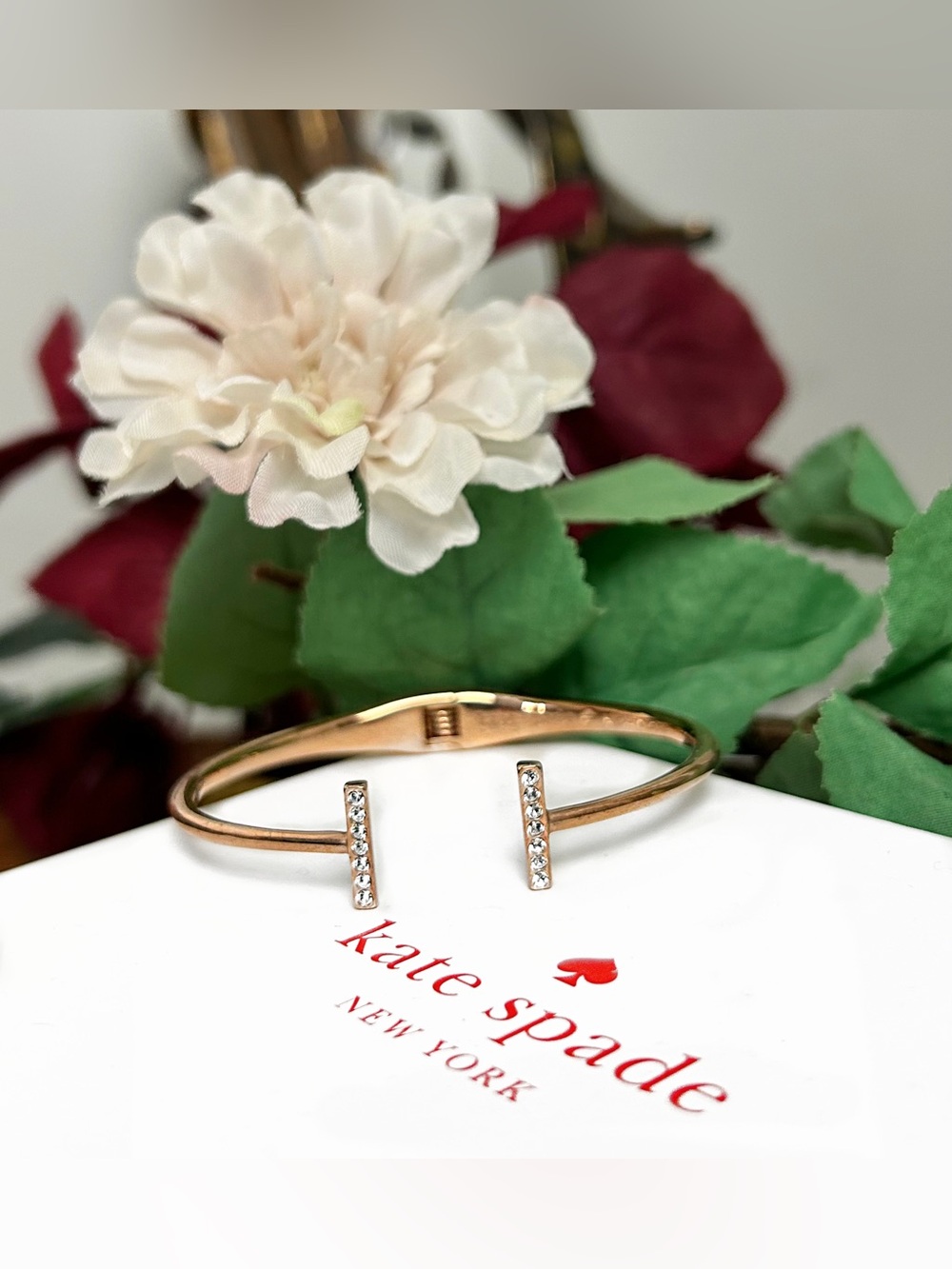 ♠️Kate Spade- Rose Gold Crystal T-Bar Hinged Bracelet